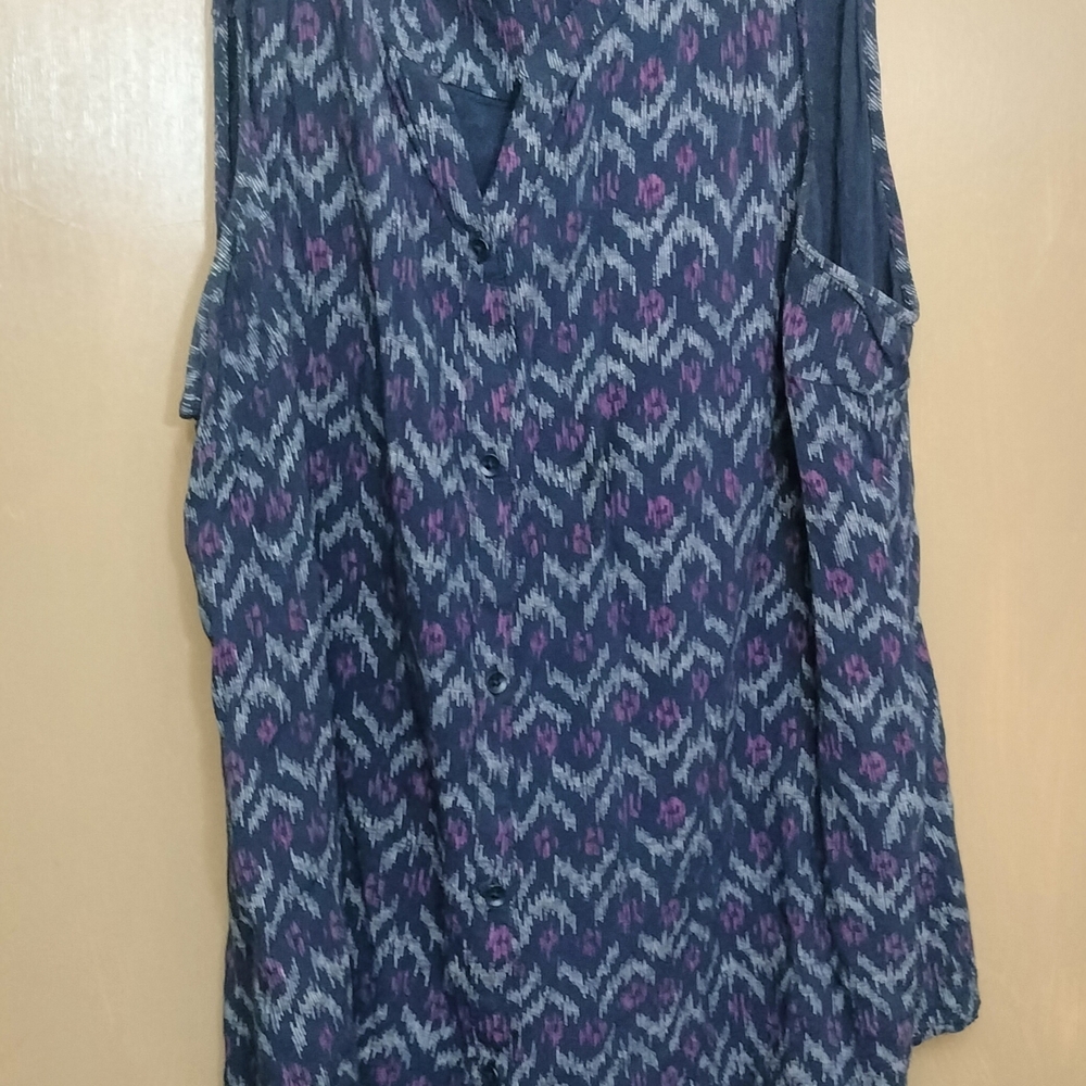 Eddie Bauer Navy and Purple Patterned Top